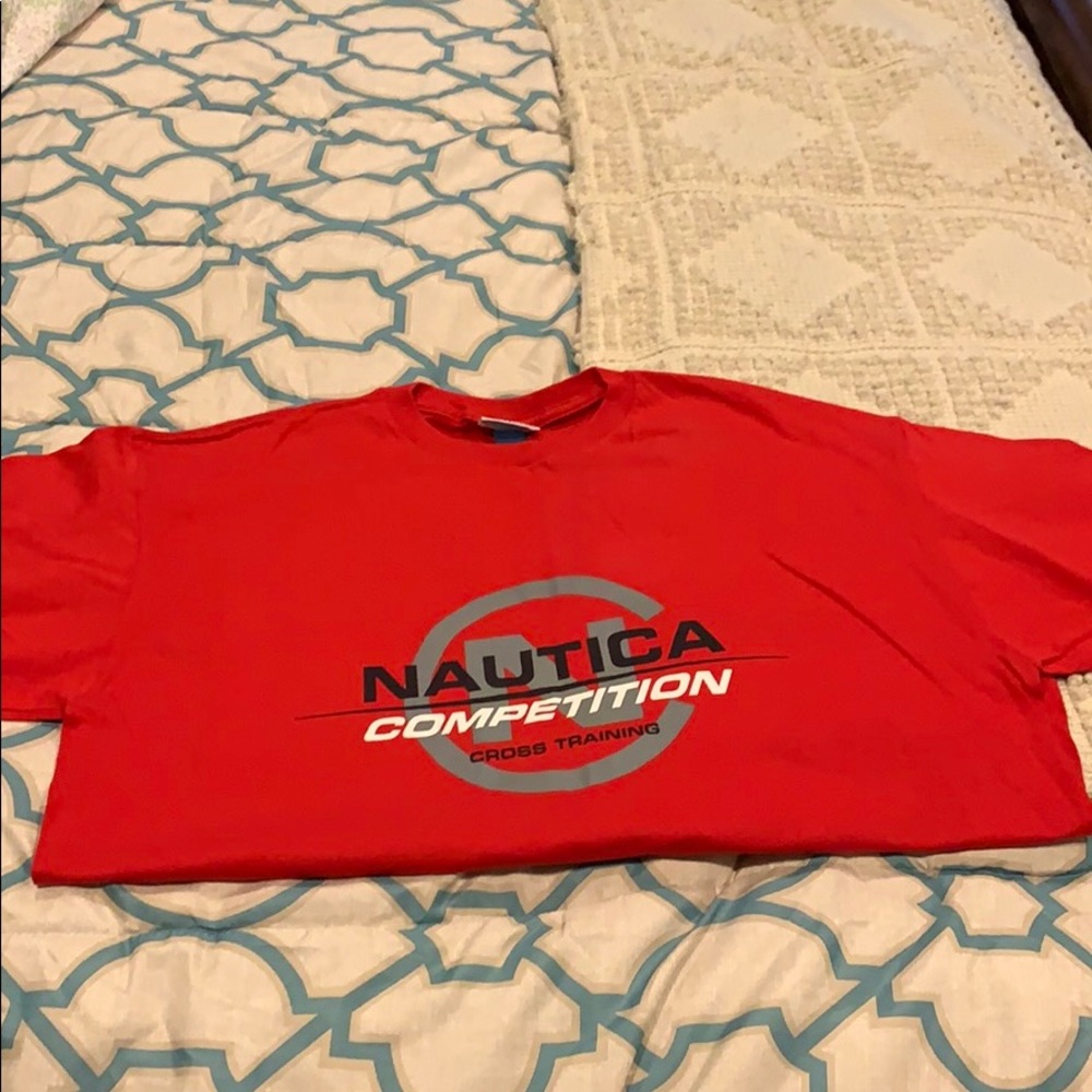 Tee shirt